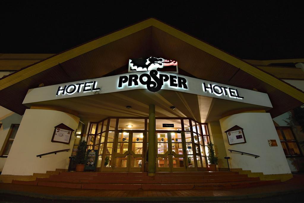 Hotel Prosper Celadna Luaran gambar