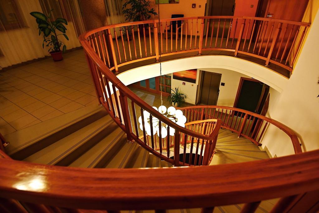 Hotel Prosper Celadna Luaran gambar