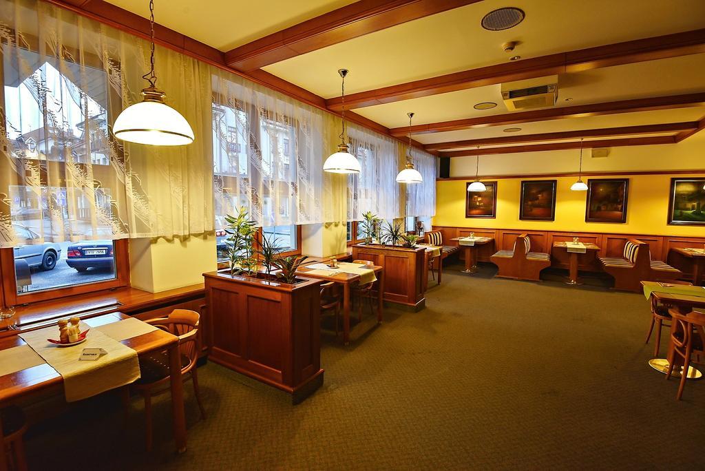 Hotel Prosper Celadna Luaran gambar