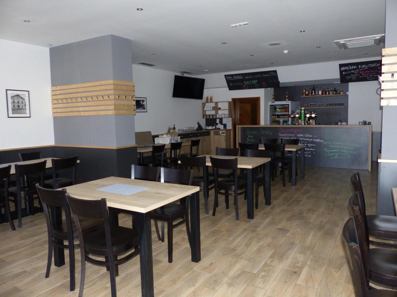 Hotel Prosper Celadna Luaran gambar