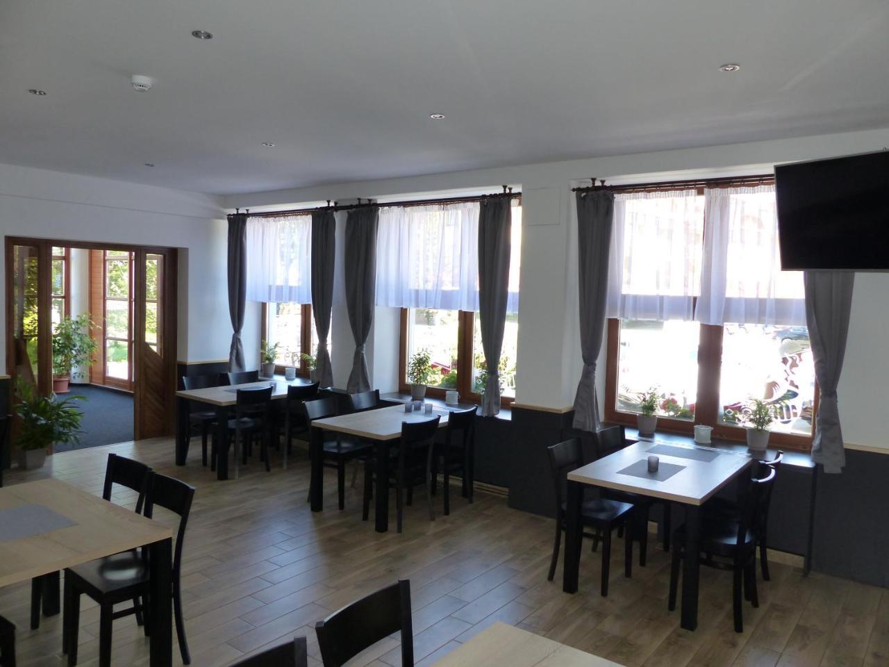 Hotel Prosper Celadna Luaran gambar